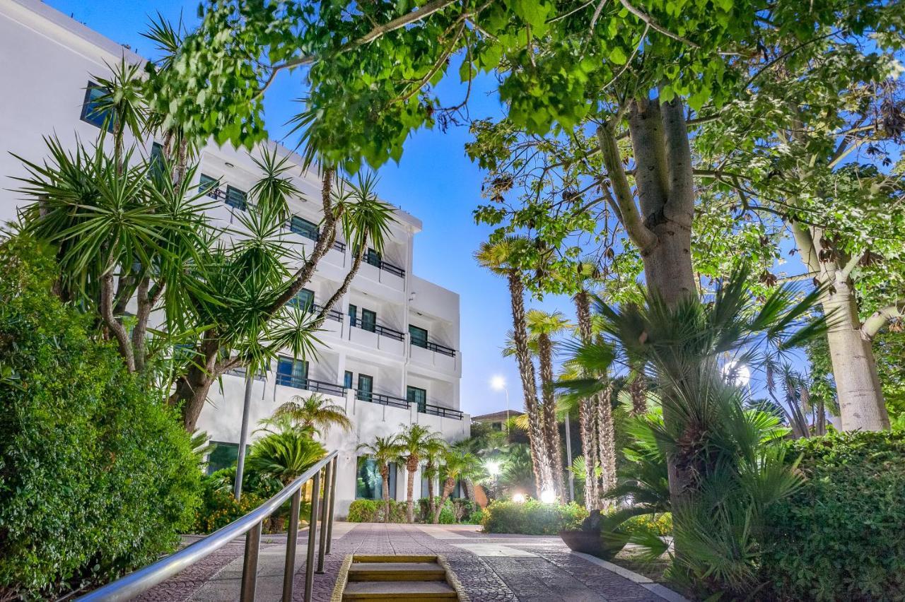 Hotel Acacia Marina Marina di Ragusa Esterno foto